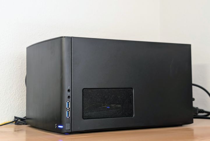 I built a low-powered home NAS!